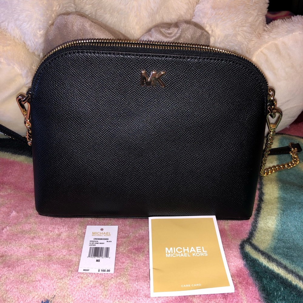 ❤️SOLD💚Michael kors large Crossgrain dome Crossbo